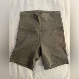 Wunder Train High-Rise 6” inseam shorts
